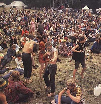 hippies_convention_floor.jpg